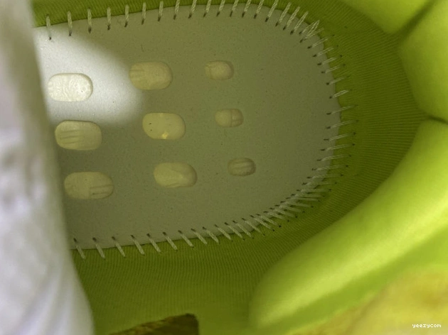 GLOW ADIDAS BOOST 380 HYLTE FZ4990 YEEZY 0905